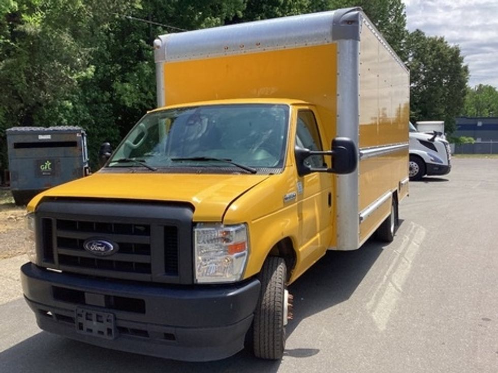 Light Duty Box Truck-Light and Medium Duty Trucks-Ford-2022-E350-Mebane-NC-88,654\n\t\tmiles-$ 27,250 - Image 3