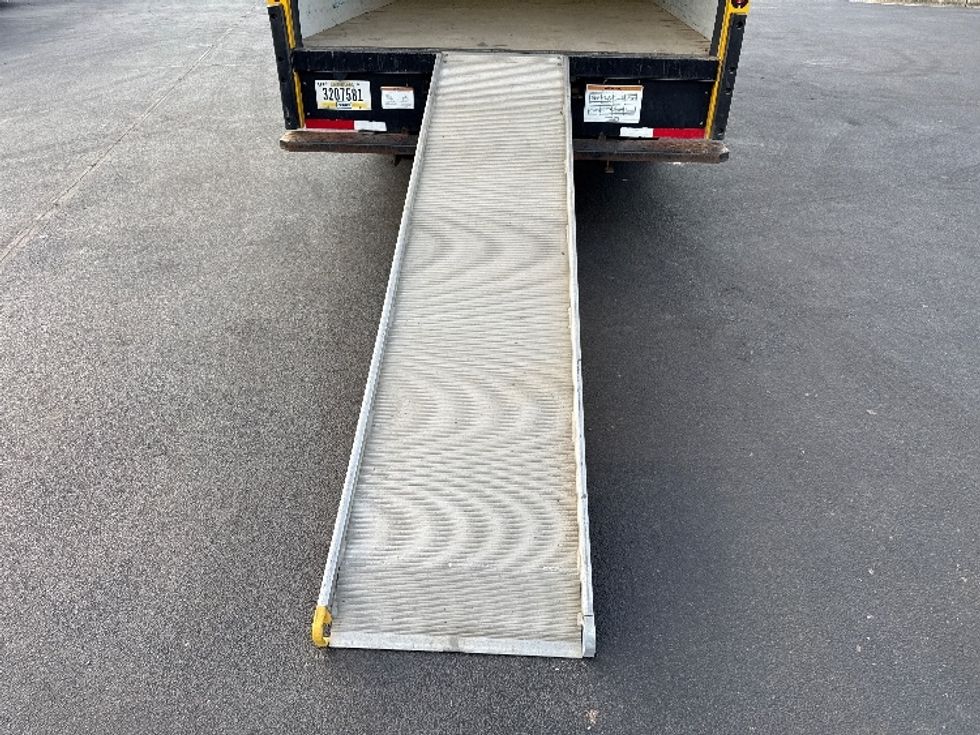 Light Duty Box Truck-Light and Medium Duty Trucks-Ford-2022-E350-Mebane-NC-88,654\n\t\tmiles-$ 27,250 - Image 8