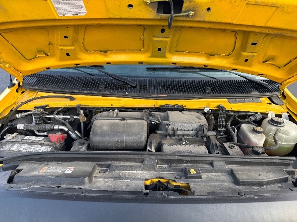 Light Duty Box Truck-Light and Medium Duty Trucks-Ford-2022-E350-Mebane-NC-88,654\n\t\tmiles-$ 31,000 - Image 23