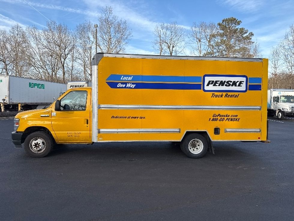Light Duty Box Truck-Light and Medium Duty Trucks-Ford-2022-E350-Mebane-NC-88,654\n\t\tmiles-$ 31,000 - Image 4
