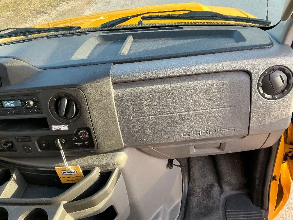 Light Duty Box Truck-Light and Medium Duty Trucks-Ford-2022-E350-Mebane-NC-90,315\n\t\tmiles-$ 35,000 - Image 21