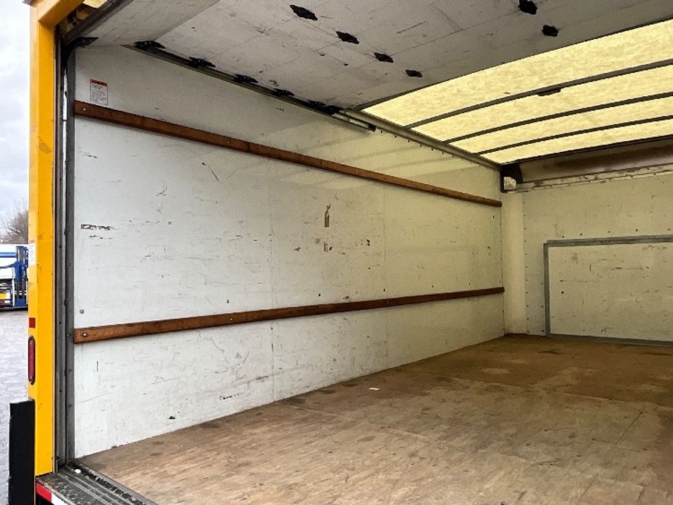 Light Duty Box Truck-Light and Medium Duty Trucks-Ford-2022-E350-Mebane-NC-96,523\n\t\tmiles-$ 30,000 - Image 11