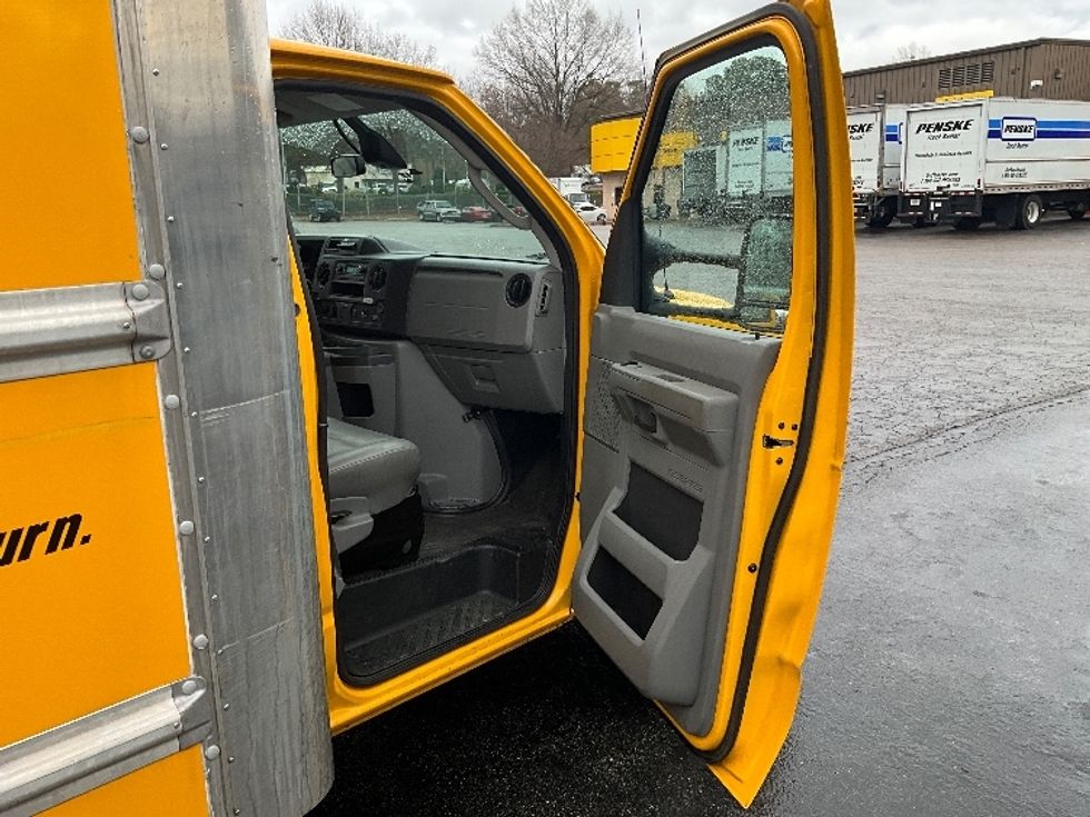Light Duty Box Truck-Light and Medium Duty Trucks-Ford-2022-E350-Mebane-NC-96,523\n\t\tmiles-$ 30,000 - Image 20