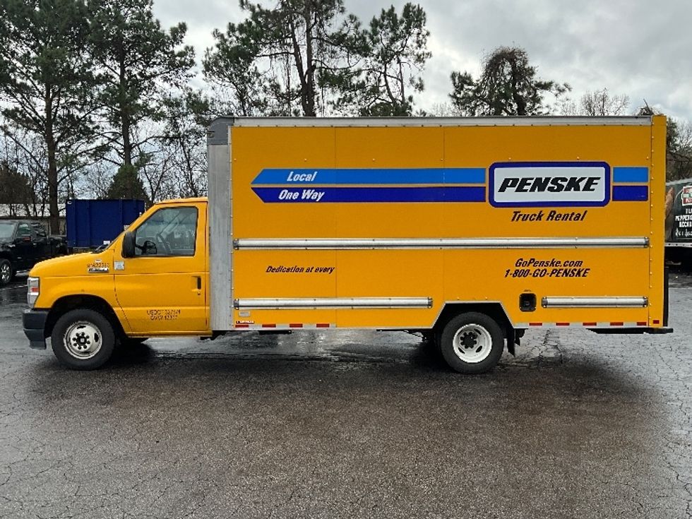 Light Duty Box Truck-Light and Medium Duty Trucks-Ford-2022-E350-Mebane-NC-96,523\n\t\tmiles-$ 30,000 - Image 4