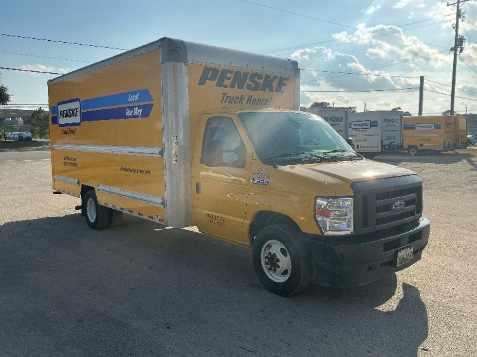 Light Duty Box Truck-Light and Medium Duty Trucks-Ford-2022-E350-Mebane-NC-97,630\n\t\tmiles-$ 30,000 - Image 1