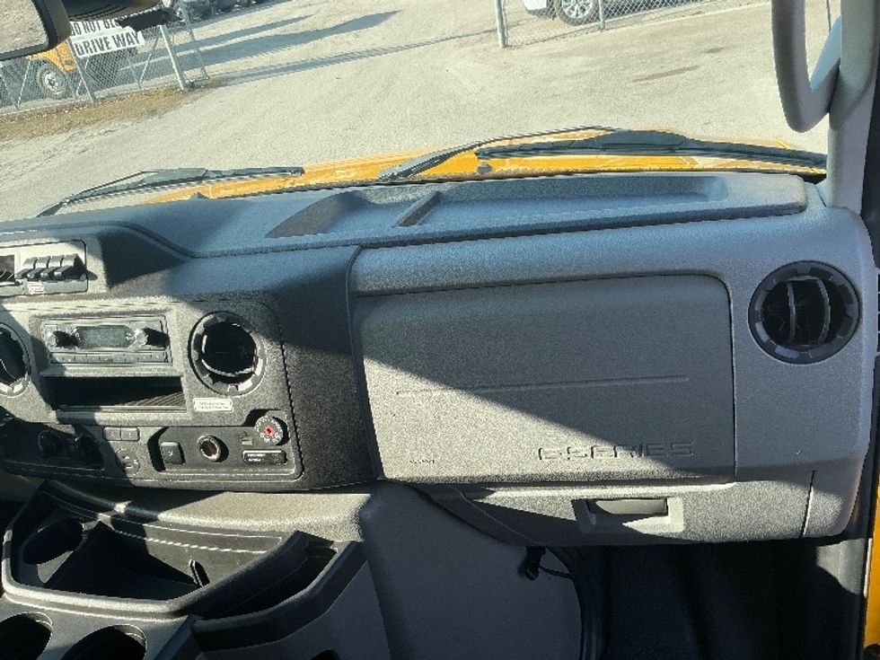 Light Duty Box Truck-Light and Medium Duty Trucks-Ford-2022-E350-Mebane-NC-97,630\n\t\tmiles-$ 30,000 - Image 18