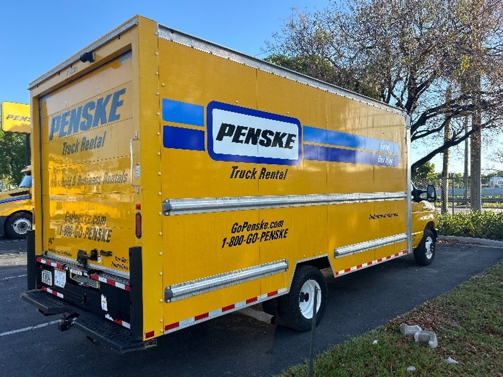Light Duty Box Truck-Light and Medium Duty Trucks-Ford-2022-E350-Medley-FL-122,806\n\t\tmiles-$ 23,000 - Image 13