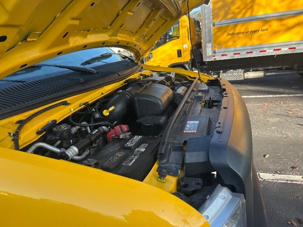 Light Duty Box Truck-Light and Medium Duty Trucks-Ford-2022-E350-Medley-FL-122,806\n\t\tmiles-$ 23,000 - Image 22