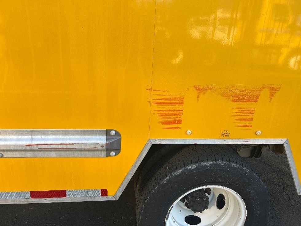 Light Duty Box Truck-Light and Medium Duty Trucks-Ford-2022-E350-Medley-FL-122,806\n\t\tmiles-$ 23,000 - Image 24