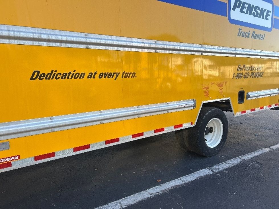 Light Duty Box Truck-Light and Medium Duty Trucks-Ford-2022-E350-Medley-FL-122,806\n\t\tmiles-$ 23,000 - Image 5