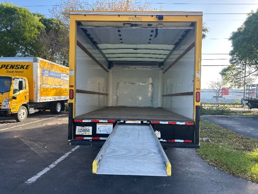 Light Duty Box Truck-Light and Medium Duty Trucks-Ford-2022-E350-Medley-FL-122,806\n\t\tmiles-$ 23,000 - Image 9