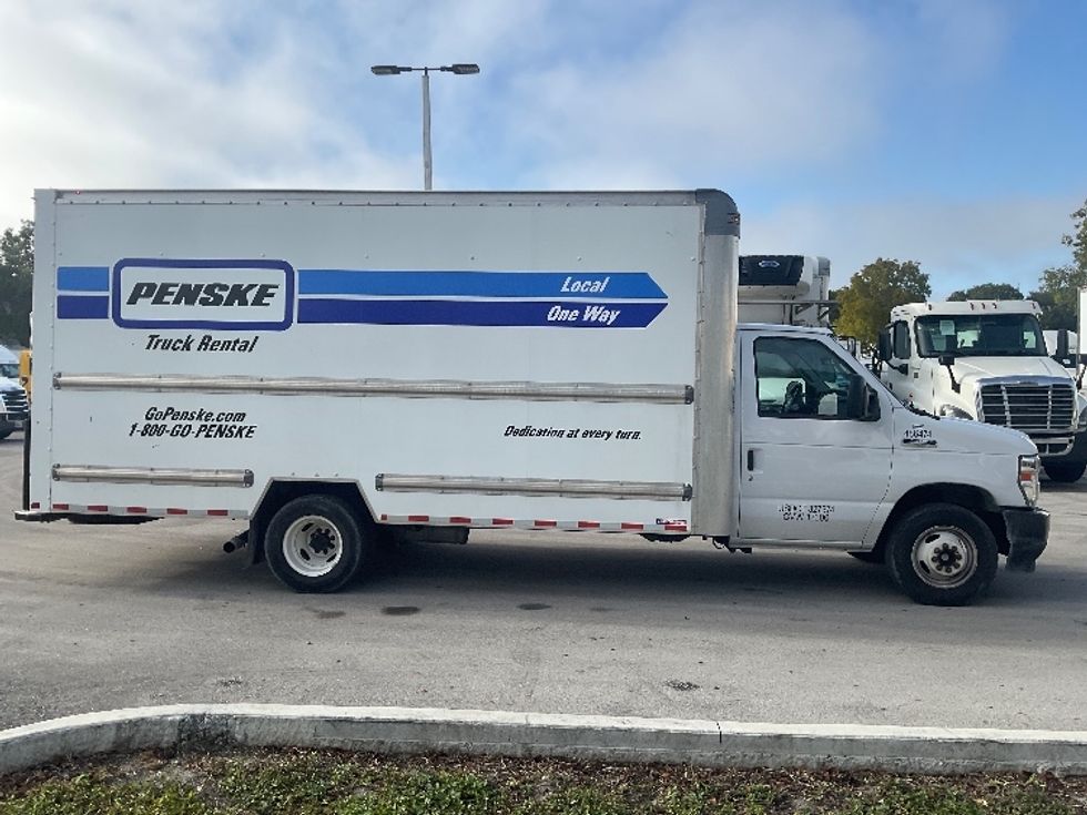 Light Duty Box Truck-Light and Medium Duty Trucks-Ford-2022-E350-Medley-FL-75,219\n\t\tmiles-$ 41,250 - Image 15