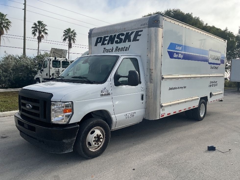 Light Duty Box Truck-Light and Medium Duty Trucks-Ford-2022-E350-Medley-FL-75,219\n\t\tmiles-$ 41,250 - Image 3
