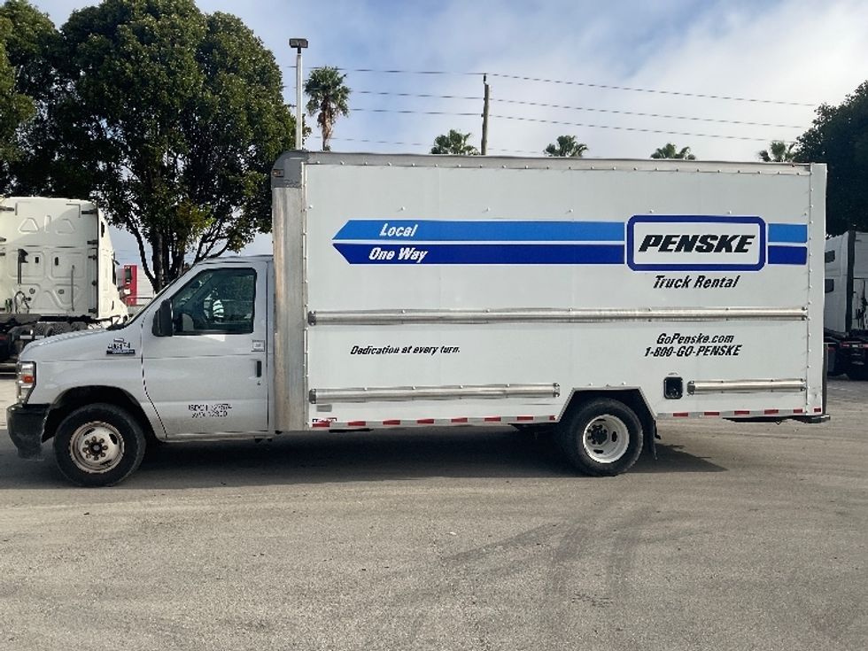 Light Duty Box Truck-Light and Medium Duty Trucks-Ford-2022-E350-Medley-FL-75,219\n\t\tmiles-$ 41,250 - Image 4