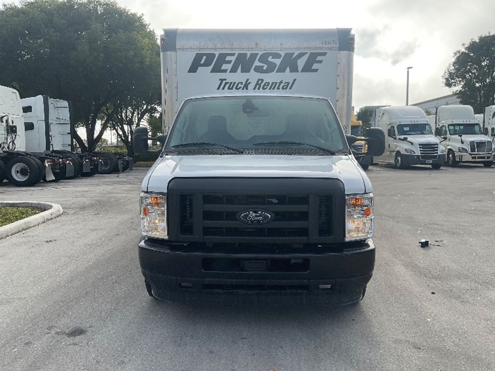 Light Duty Box Truck-Light and Medium Duty Trucks-Ford-2022-E350-Medley-FL-86,166\n\t\tmiles-$ 34,000 - Image 2