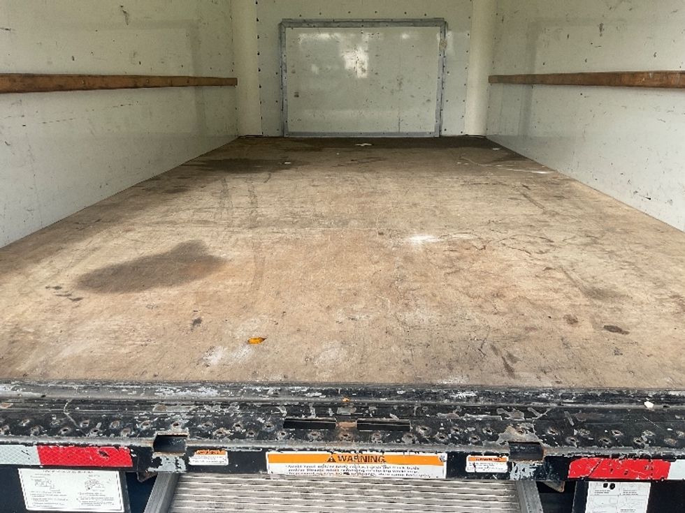 Light Duty Box Truck-Light and Medium Duty Trucks-Ford-2022-E350-Medley-FL-86,166\n\t\tmiles-$ 34,000 - Image 4