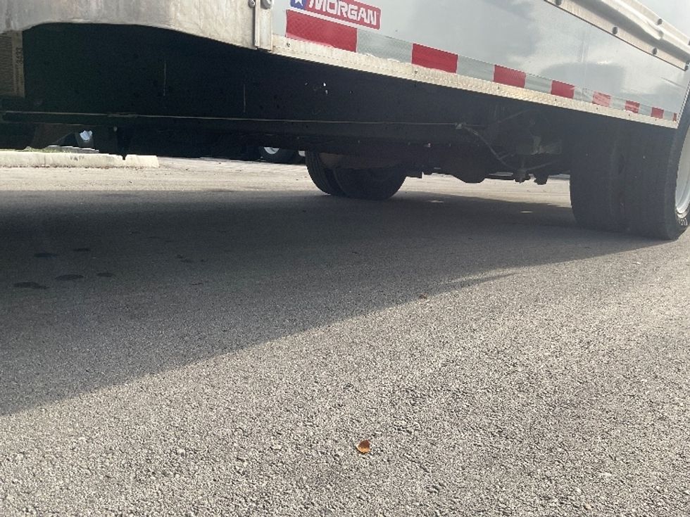 Light Duty Box Truck-Light and Medium Duty Trucks-Ford-2022-E350-Medley-FL-86,166\n\t\tmiles-$ 34,000 - Image 6