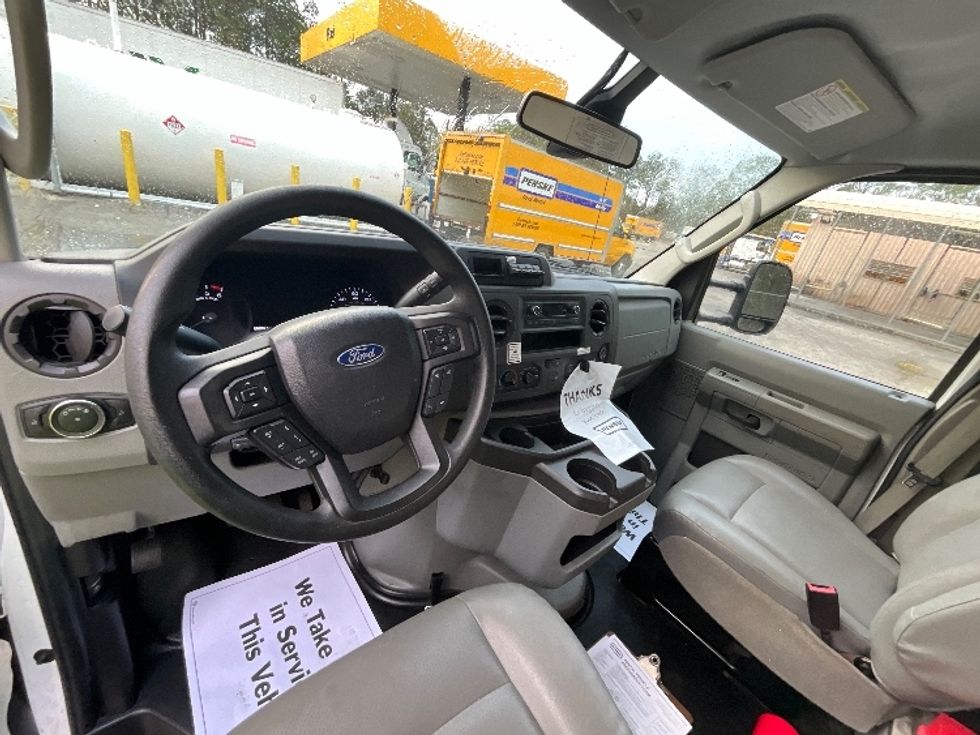 Light Duty Box Truck-Light and Medium Duty Trucks-Ford-2022-E350-Medley-FL-91,019\n\t\tmiles-$ 33,250 - Image 18