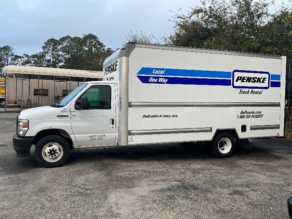 Light Duty Box Truck-Light and Medium Duty Trucks-Ford-2022-E350-Medley-FL-91,019\n\t\tmiles-$ 33,250 - Image 4