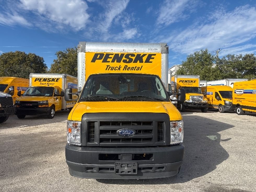 Light Duty Box Truck-Light and Medium Duty Trucks-Ford-2022-E350-Medley-FL-93,114\n\t\tmiles-$ 30,000 - Image 2