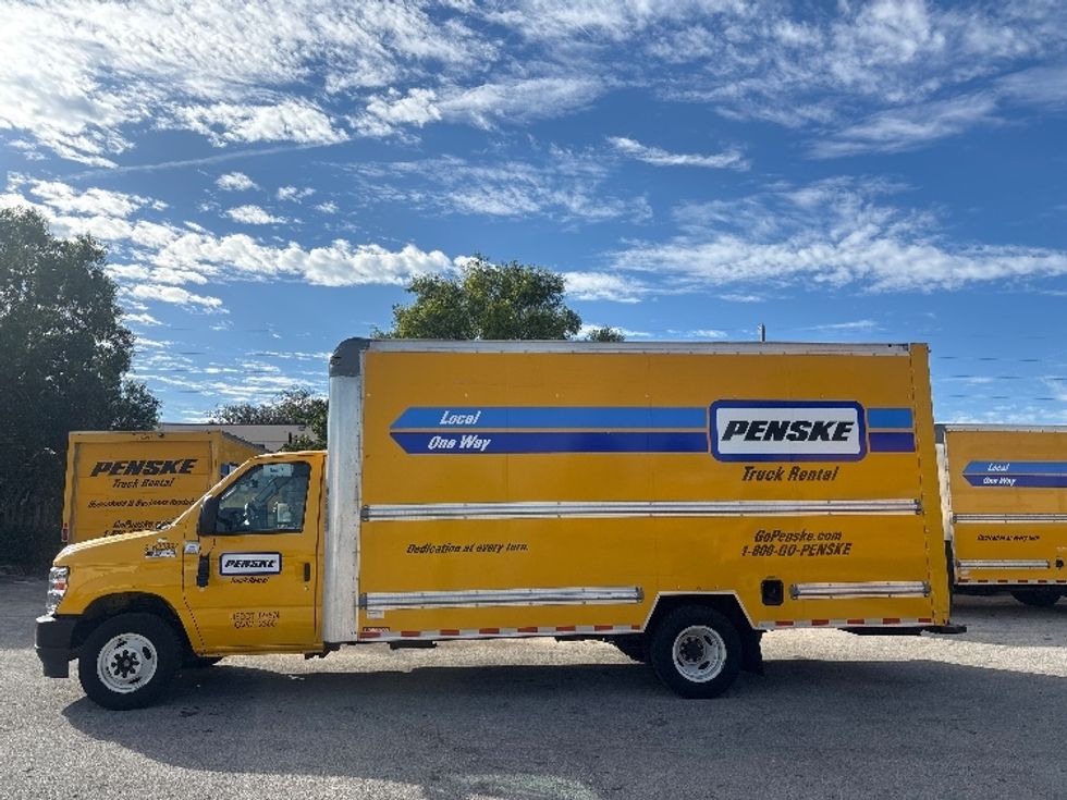 Light Duty Box Truck-Light and Medium Duty Trucks-Ford-2022-E350-Medley-FL-93,114\n\t\tmiles-$ 30,000 - Image 4