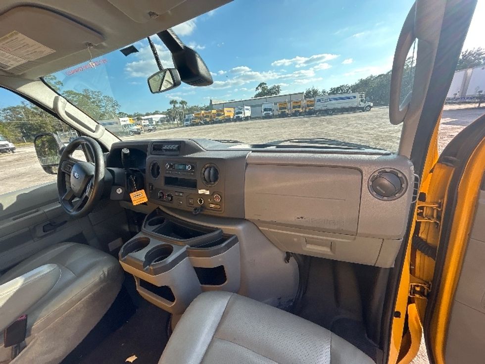 Light Duty Box Truck-Light and Medium Duty Trucks-Ford-2022-E350-Melbourne-FL-90,961\n\t\tmiles-$ 30,250 - Image 21