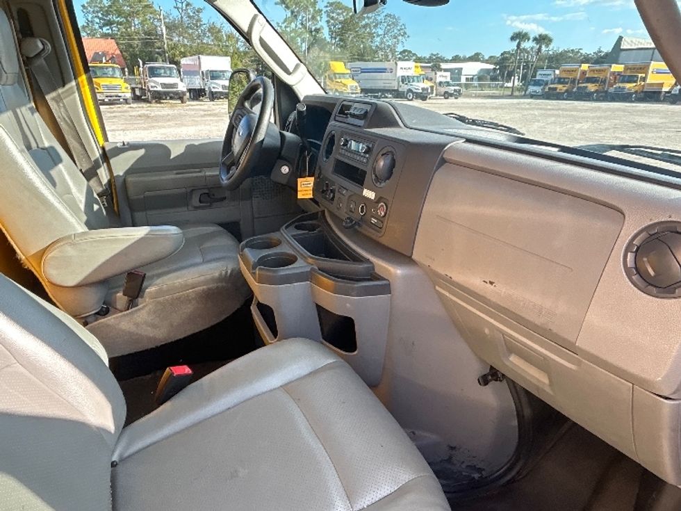 Light Duty Box Truck-Light and Medium Duty Trucks-Ford-2022-E350-Melbourne-FL-90,961\n\t\tmiles-$ 30,250 - Image 22