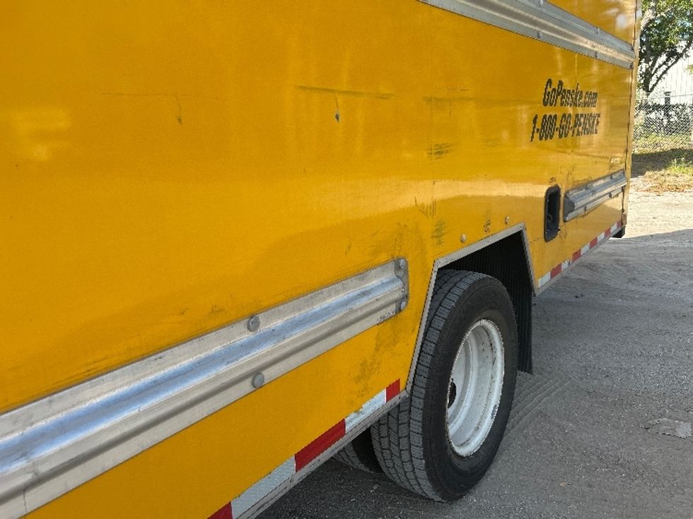 Light Duty Box Truck-Light and Medium Duty Trucks-Ford-2022-E350-Melbourne-FL-90,961\n\t\tmiles-$ 30,250 - Image 27