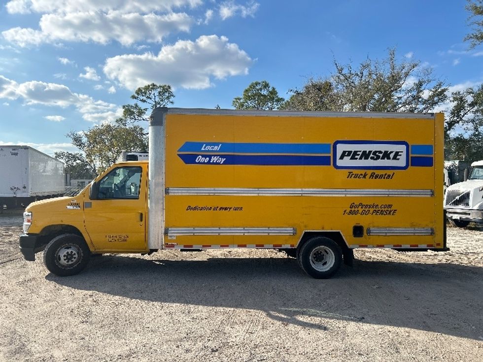 Light Duty Box Truck-Light and Medium Duty Trucks-Ford-2022-E350-Melbourne-FL-90,961\n\t\tmiles-$ 30,250 - Image 4