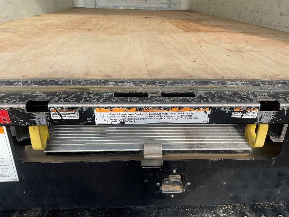 Light Duty Box Truck-Light and Medium Duty Trucks-Ford-2022-E350-Memphis-TN-100,478\n\t\tmiles-$ 27,500 - Image 10