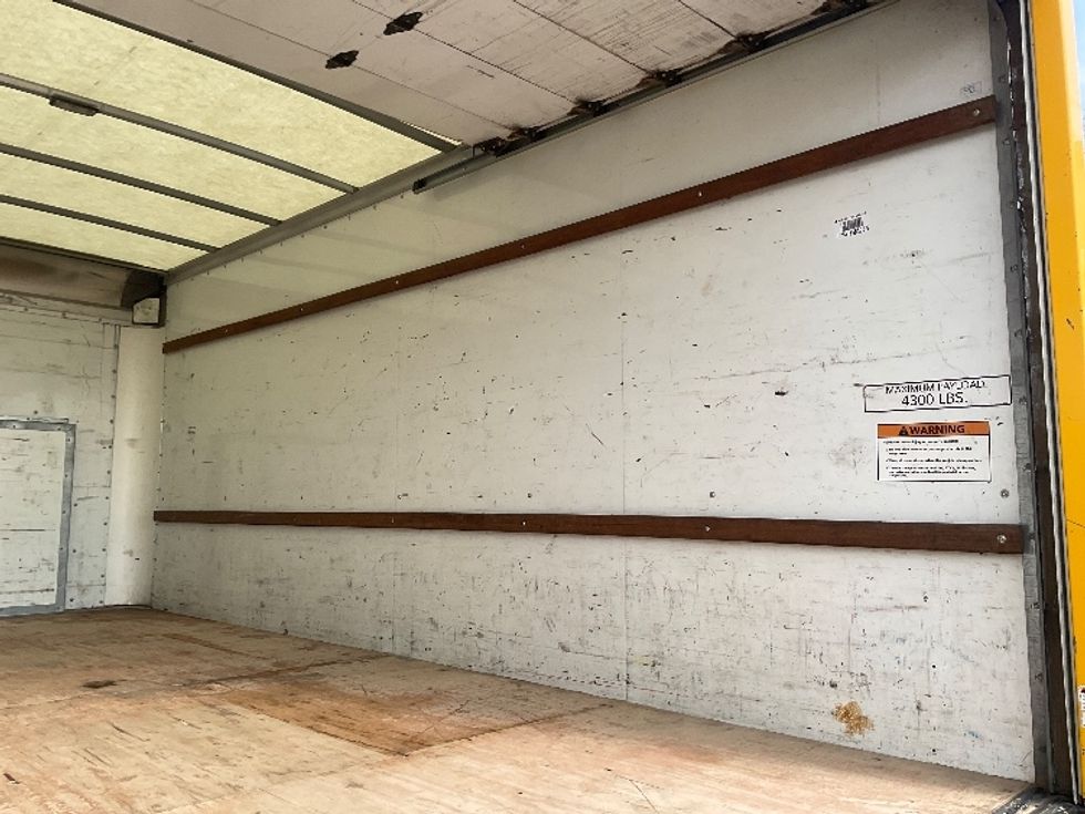 Light Duty Box Truck-Light and Medium Duty Trucks-Ford-2022-E350-Memphis-TN-100,478\n\t\tmiles-$ 27,500 - Image 12