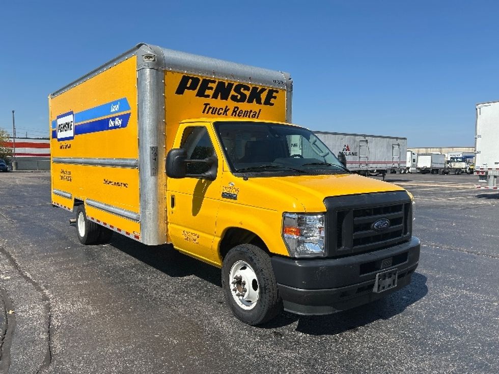 Light Duty Box Truck-Light and Medium Duty Trucks-Ford-2022-E350-Memphis-TN-103,233\n\t\tmiles-$ 26,000 - Image 1