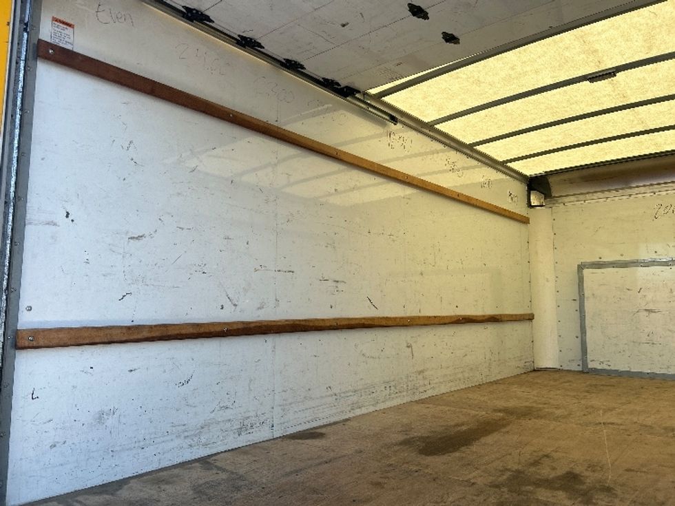 Light Duty Box Truck-Light and Medium Duty Trucks-Ford-2022-E350-Memphis-TN-103,233\n\t\tmiles-$ 26,000 - Image 10