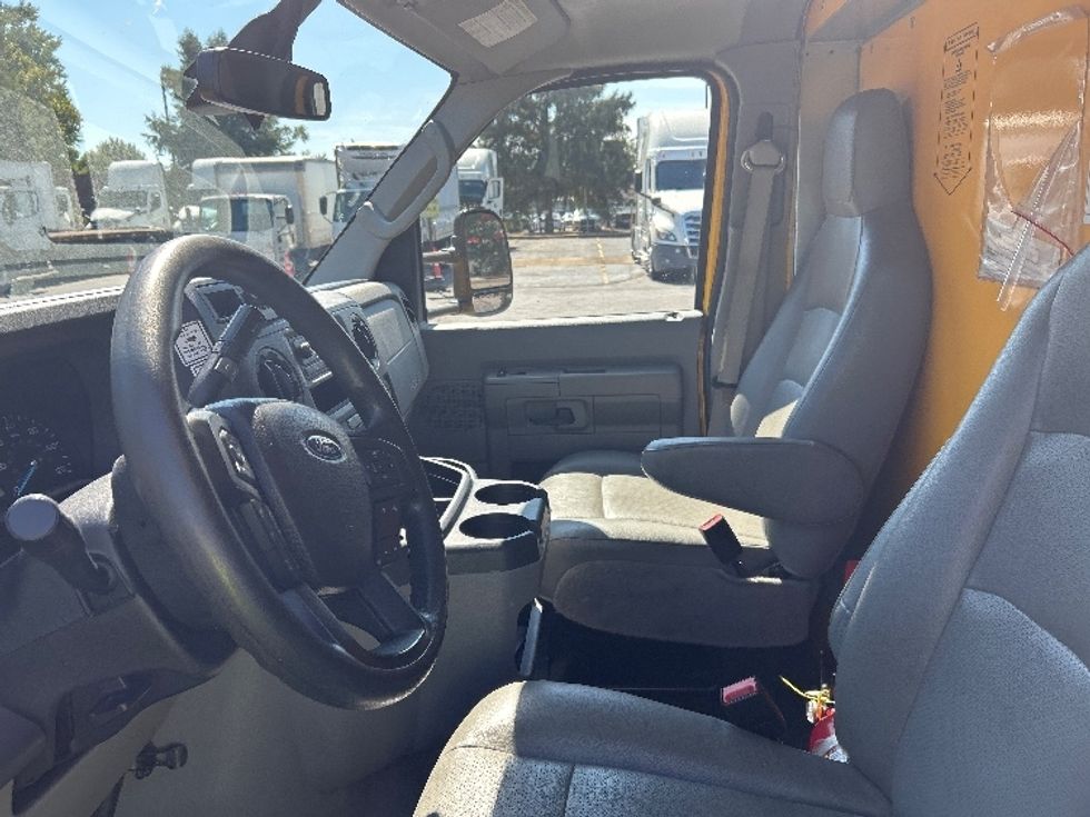 Light Duty Box Truck-Light and Medium Duty Trucks-Ford-2022-E350-Memphis-TN-103,233\n\t\tmiles-$ 26,000 - Image 18