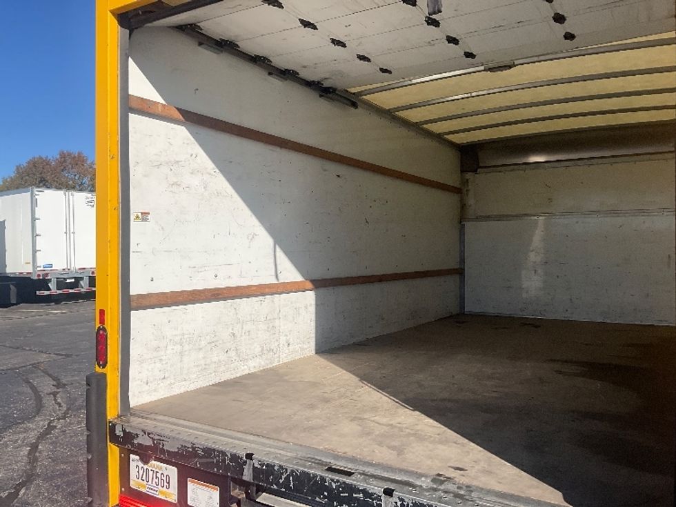 Light Duty Box Truck-Light and Medium Duty Trucks-Ford-2022-E350-Memphis-TN-106,725\n\t\tmiles-$ 29,750 - Image 11