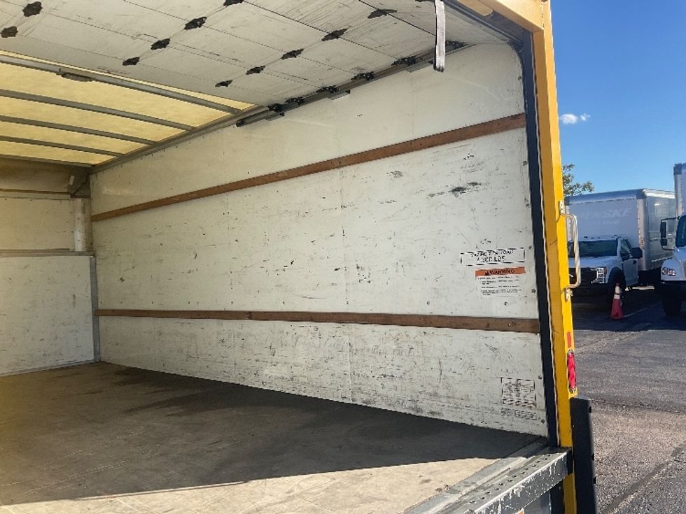 Light Duty Box Truck-Light and Medium Duty Trucks-Ford-2022-E350-Memphis-TN-106,725\n\t\tmiles-$ 29,750 - Image 12