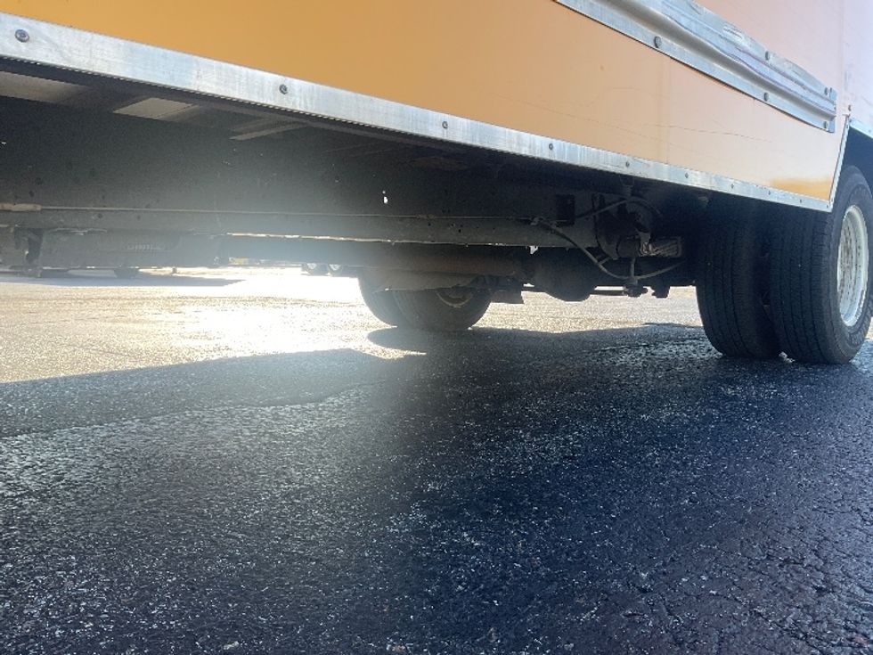 Light Duty Box Truck-Light and Medium Duty Trucks-Ford-2022-E350-Memphis-TN-106,725\n\t\tmiles-$ 29,750 - Image 5