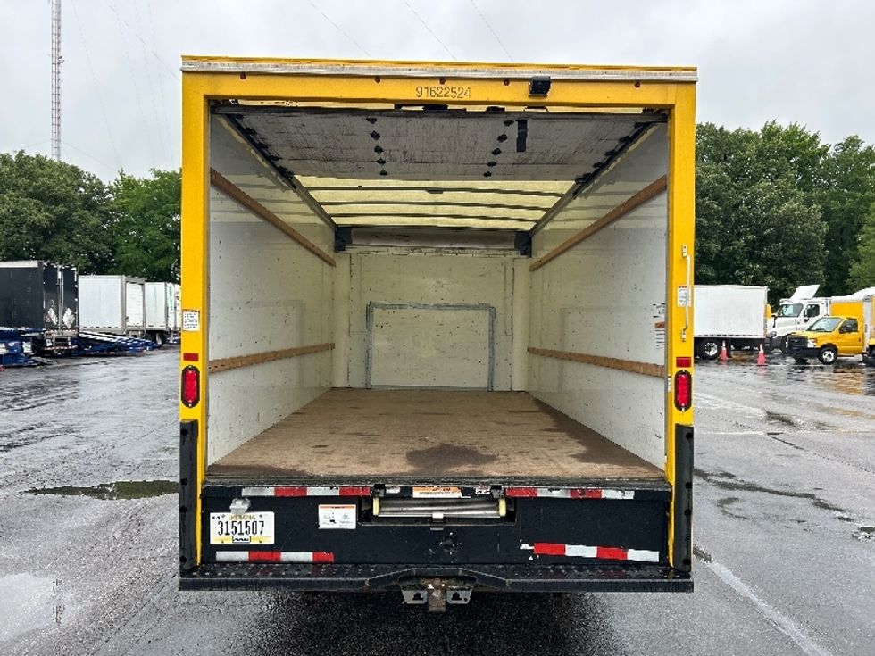 Light Duty Box Truck-Light and Medium Duty Trucks-Ford-2022-E350-Memphis-TN-122,449\n\t\tmiles-$ 23,000 - Image 8