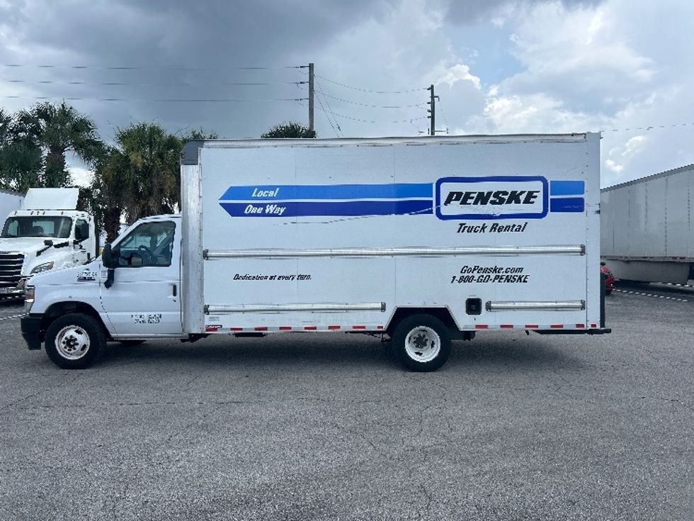 Light Duty Box Truck-Light and Medium Duty Trucks-Ford-2022-E350-Miami-FL-122,460\n\t\tmiles-$ 27,500 - Image 4