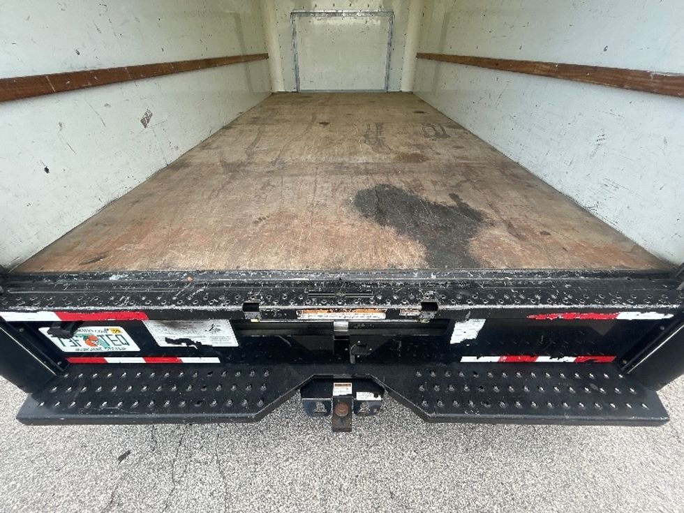 Light Duty Box Truck-Light and Medium Duty Trucks-Ford-2022-E350-Miami-FL-122,460\n\t\tmiles-$ 27,500 - Image 9