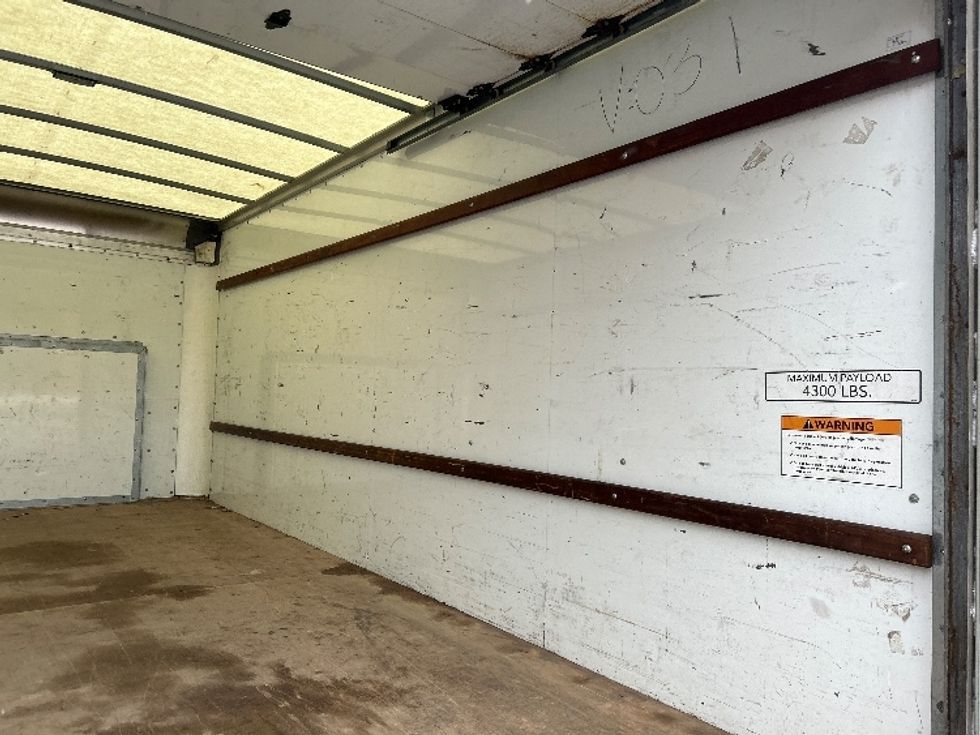 Light Duty Box Truck-Light and Medium Duty Trucks-Ford-2022-E350-Middlefield-OH-100,405\n\t\tmiles-$ 30,500 - Image 10