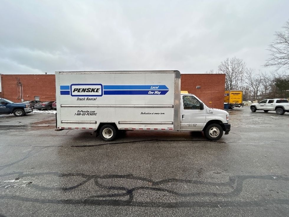 Light Duty Box Truck-Light and Medium Duty Trucks-Ford-2022-E350-Middlefield-OH-100,405\n\t\tmiles-$ 30,500 - Image 12
