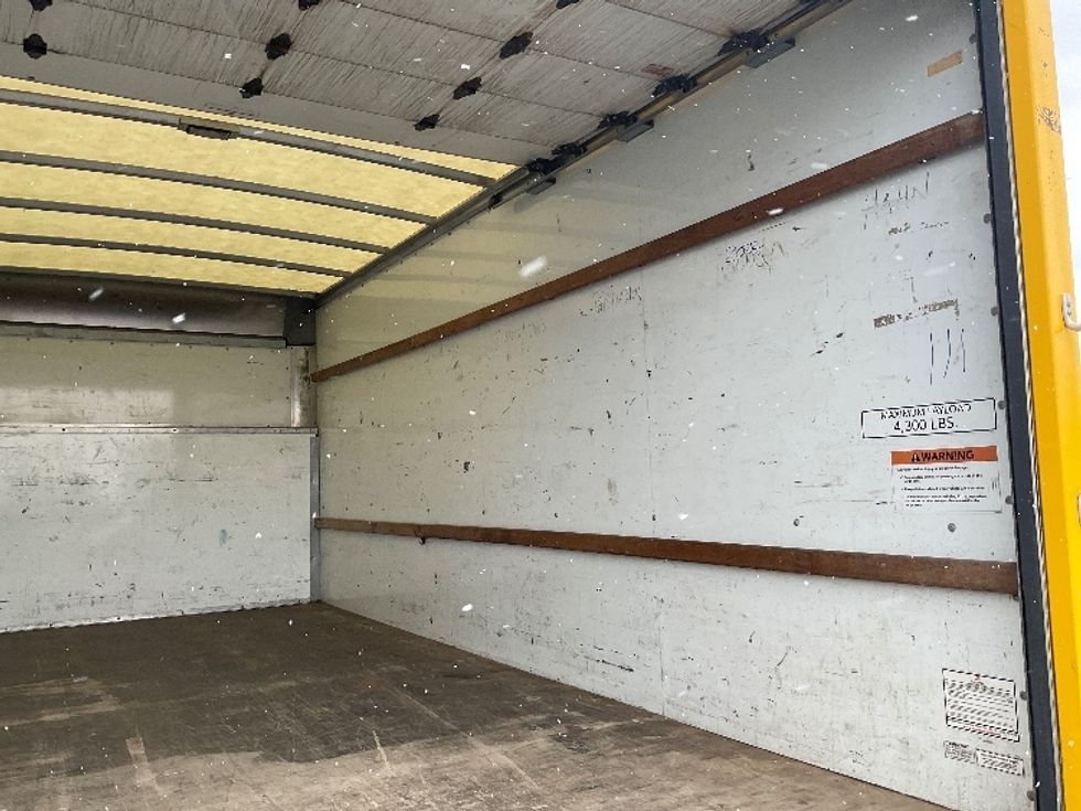 Light Duty Box Truck-Light and Medium Duty Trucks-Ford-2022-E350-Middlefield-OH-103,616\n\t\tmiles-$ 26,500 - Image 11