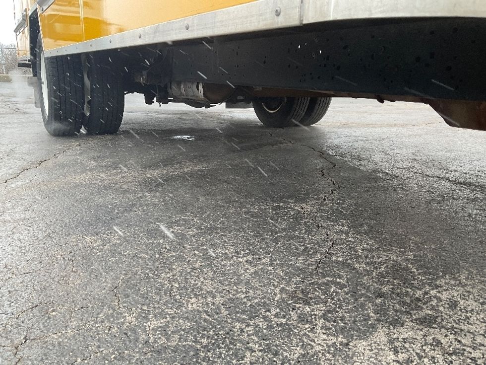 Light Duty Box Truck-Light and Medium Duty Trucks-Ford-2022-E350-Middlefield-OH-103,616\n\t\tmiles-$ 26,500 - Image 13