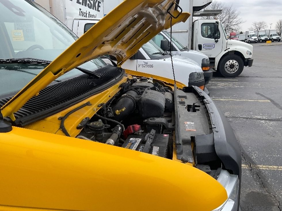 Light Duty Box Truck-Light and Medium Duty Trucks-Ford-2022-E350-Middlefield-OH-103,616\n\t\tmiles-$ 26,500 - Image 22