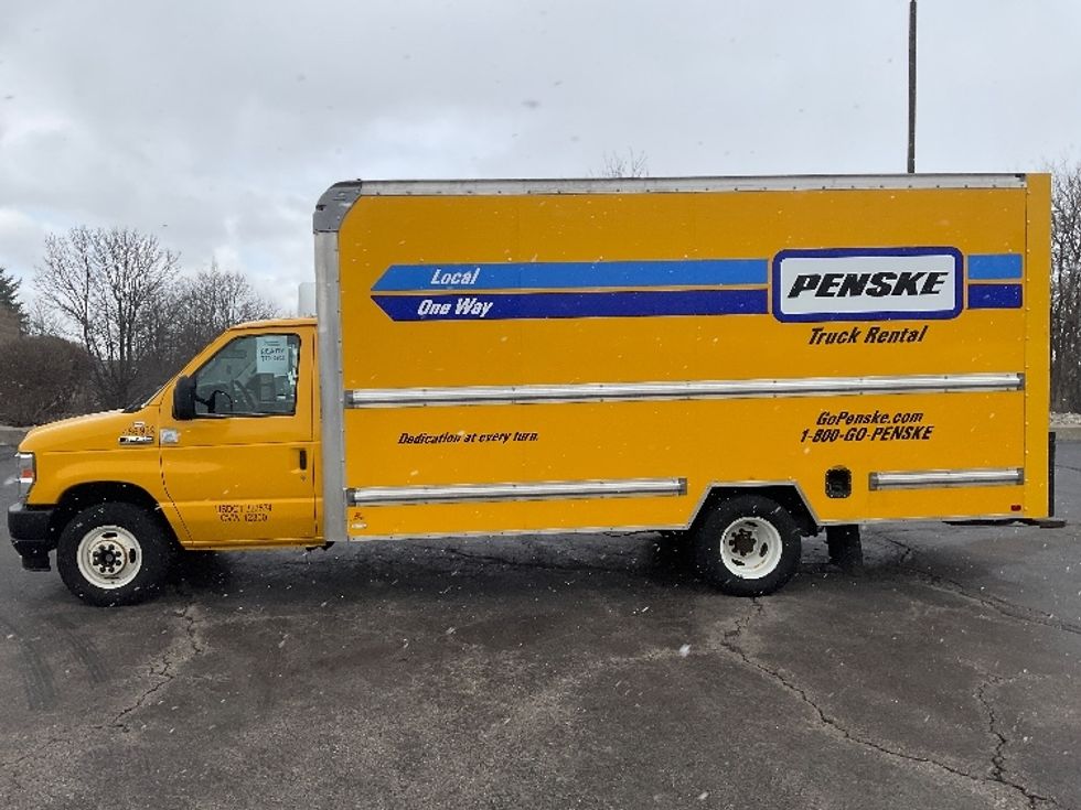 Light Duty Box Truck-Light and Medium Duty Trucks-Ford-2022-E350-Middlefield-OH-103,616\n\t\tmiles-$ 26,500 - Image 4