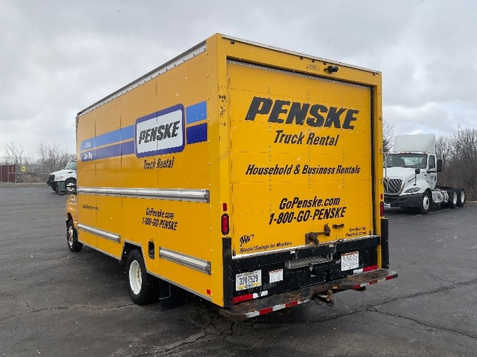 Light Duty Box Truck-Light and Medium Duty Trucks-Ford-2022-E350-Middlefield-OH-103,616\n\t\tmiles-$ 26,500 - Image 6