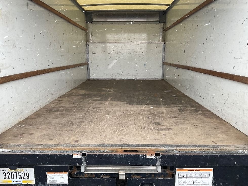 Light Duty Box Truck-Light and Medium Duty Trucks-Ford-2022-E350-Middlefield-OH-103,616\n\t\tmiles-$ 26,500 - Image 9