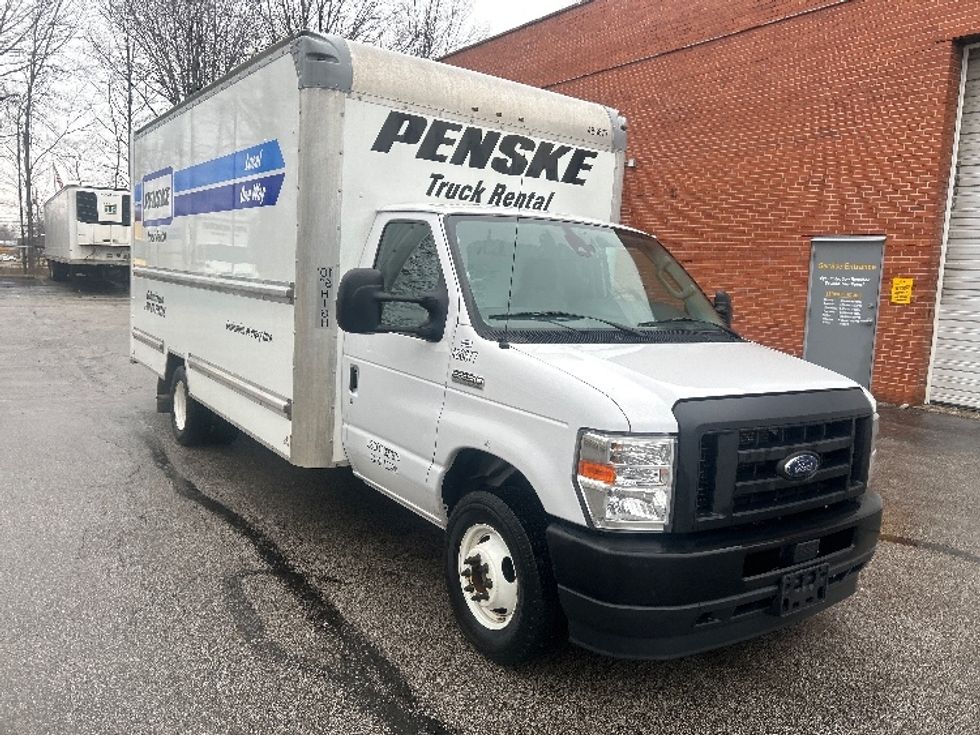 Light Duty Box Truck-Light and Medium Duty Trucks-Ford-2022-E350-Middlefield-OH-104,635\n\t\tmiles-$ 29,750 - Image 1