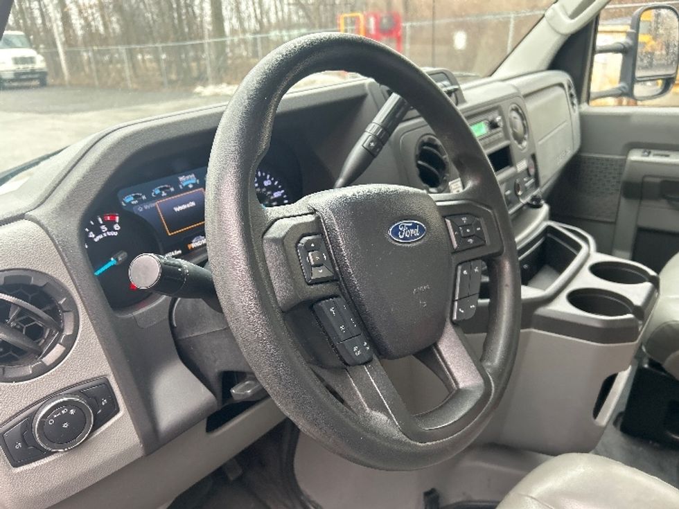 Light Duty Box Truck-Light and Medium Duty Trucks-Ford-2022-E350-Middlefield-OH-104,635\n\t\tmiles-$ 29,750 - Image 14